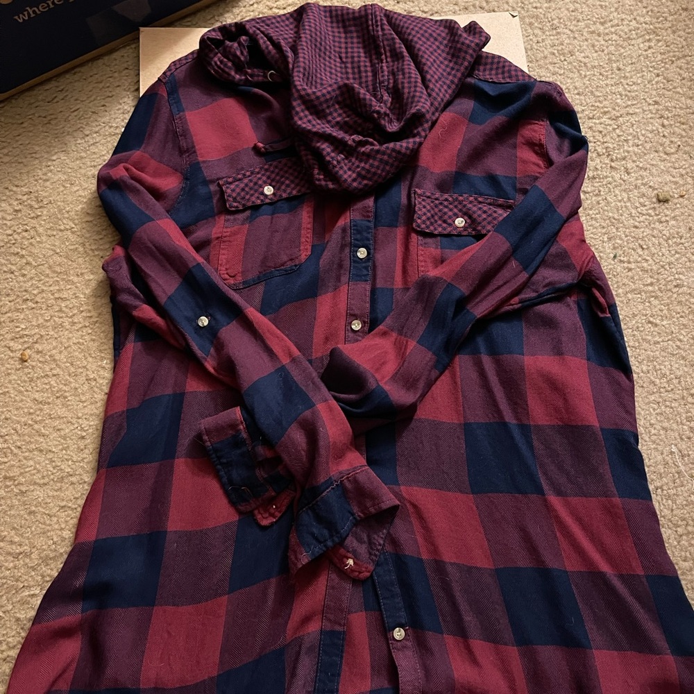 Super cute light weight flannel with hood!